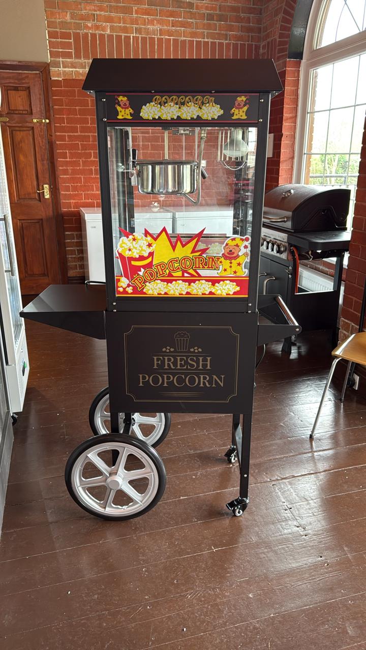 Fresh popcorn cart at the eatery